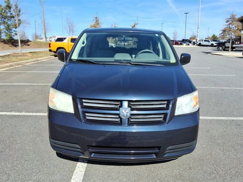 Used 2009 Dodge Grand Caravan SE image 2