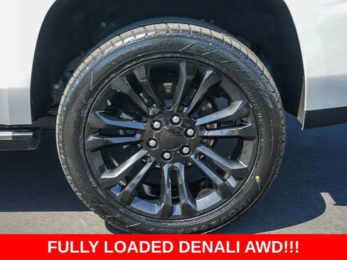 Used 2018 GMC Yukon Denali w/ Denali Ultimate Package AWD/4WD image 10