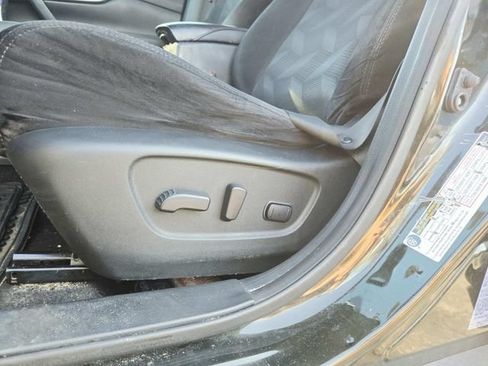 Used 2016 Nissan Rogue SV w/ SV Premium Package FWD image 15