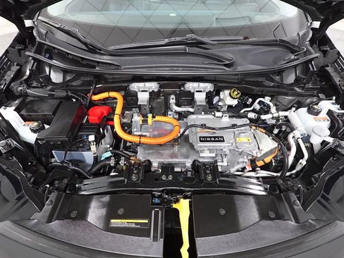 Used 2024 Nissan Ariya AWD image 32