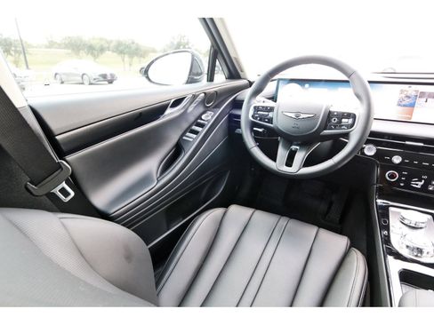 Used 2025 Genesis G80 2.5T image 9