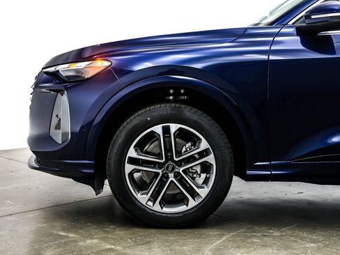 New 2025 Audi Q5 Premium image 10