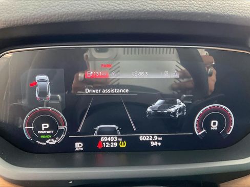 Used 2023 Audi e-tron GT Premium Plus AWD/4WD image 24