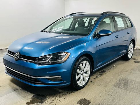 Used 2019 Volkswagen Golf SE image 3