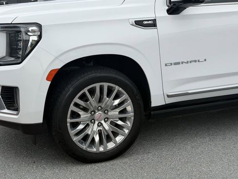 Used 2024 GMC Yukon Denali AWD/4WD image 18
