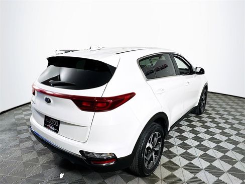 Used 2022 Kia Sportage LX image 7