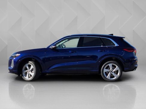 New 2025 Audi Q5 Premium Plus image 3