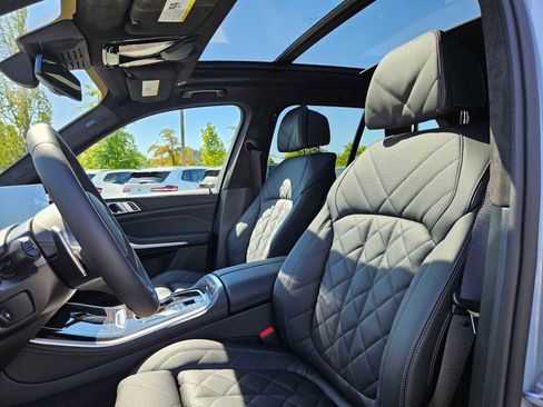 New 2026 BMW X5 xDrive40i w/ M Sport Package image 25