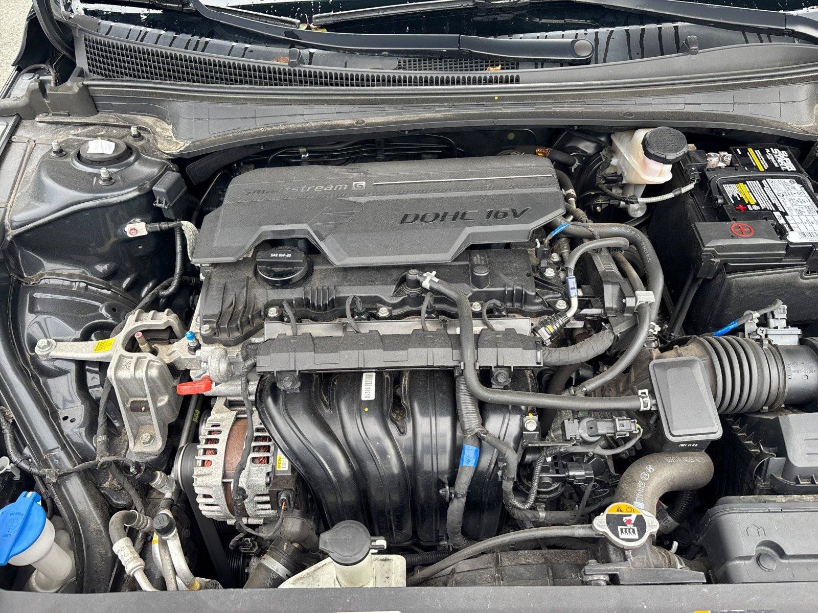 Used 2022 Hyundai Elantra SEL w/ Convenience + Premium Package FWD image 9
