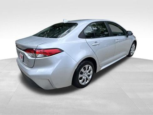 Used 2023 Toyota Corolla LE FWD image 4