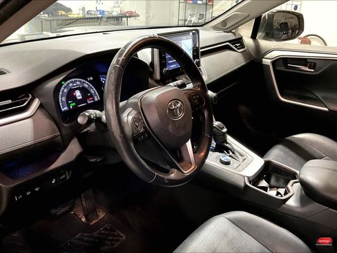 Used 2019 Toyota RAV4 Limited w/ Limited Grade Weather Package image 18