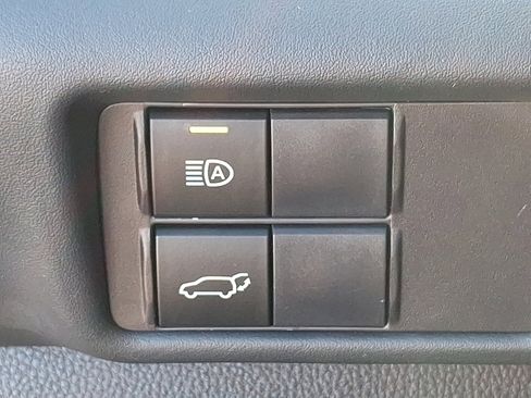 Certified 2022 Toyota Highlander XLE image 25