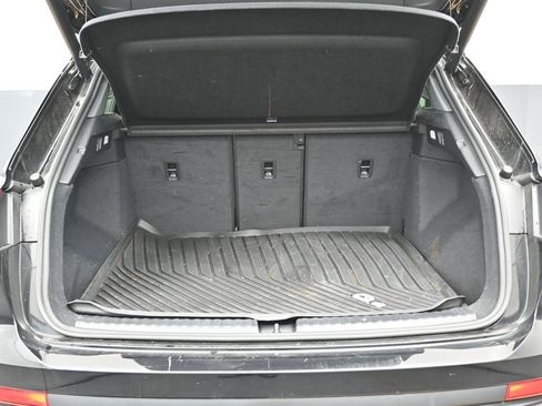 Used 2024 Audi Q4 e-tron Premium Plus w/ Premium Plus image 14