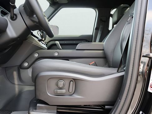 New 2026 Land Rover Defender 110 X-Dynamic SE AWD/4WD image 36