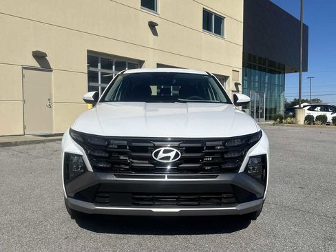 New 2026 Hyundai Tucson Blue SE image 3