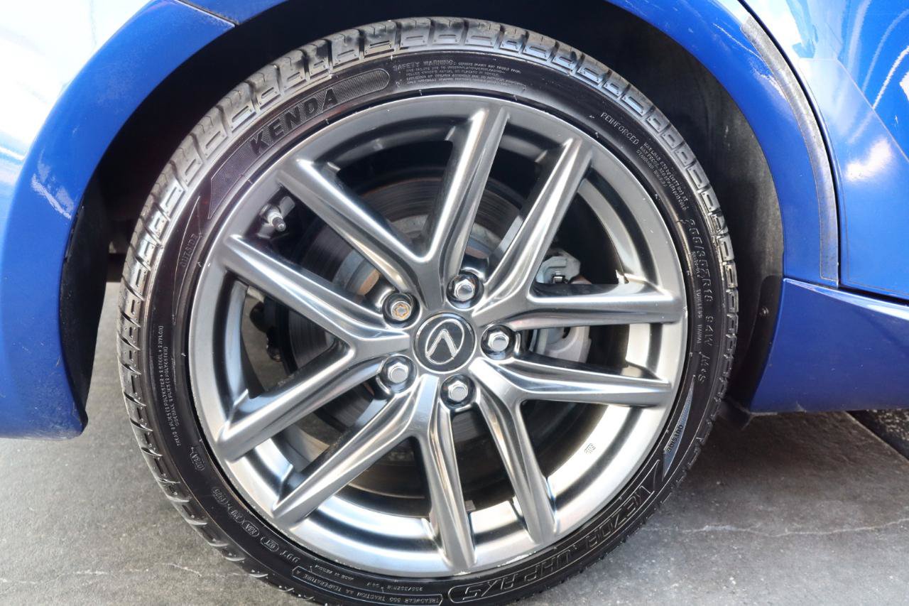 Used 2018 Lexus IS 300 F Sport w/ F Sport Package RWD image 31
