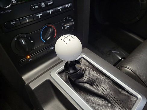 Used 2008 Ford Mustang Bullitt image 10