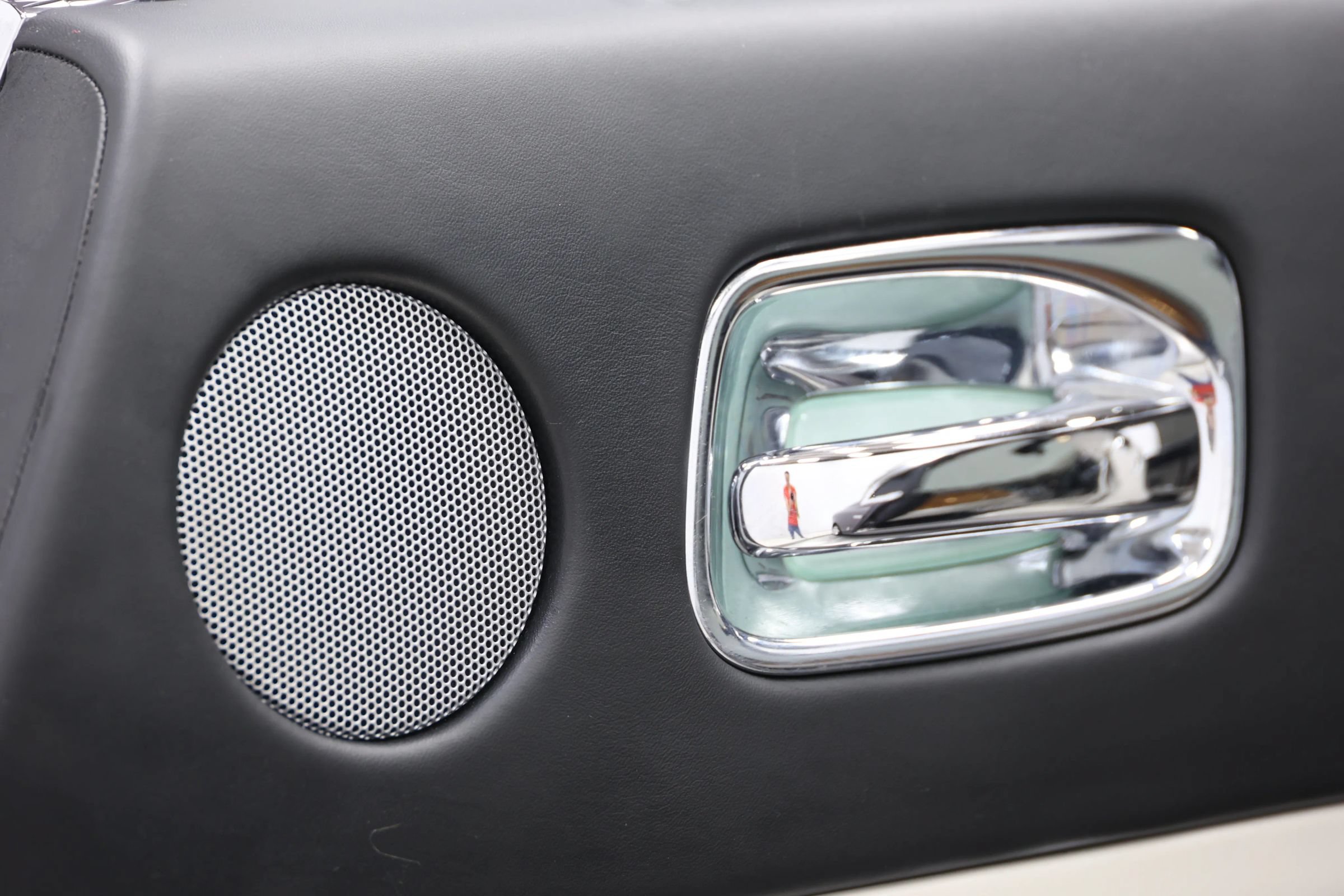 Used 2017 Rolls-Royce Wraith RWD image 88