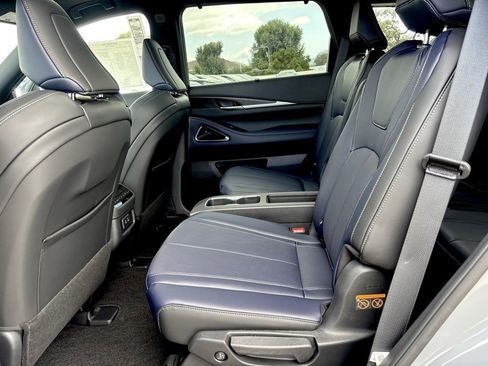 New 2026 INFINITI QX60 Sport w/ Dark Cargo Package image 21