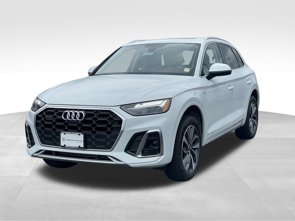 Used 2023 Audi Q5 2.0T Premium Plus w/ Premium Plus Package AWD/4WD image 2