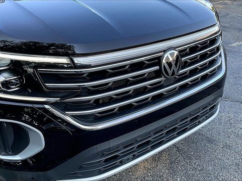 Used 2024 Volkswagen Atlas SE AWD/4WD image 30