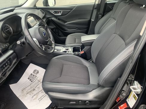 Used 2023 Subaru Forester Premium AWD/4WD image 23