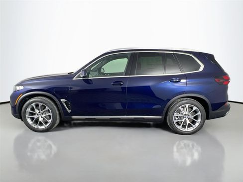 New 2026 BMW X5 xDrive50e image 3