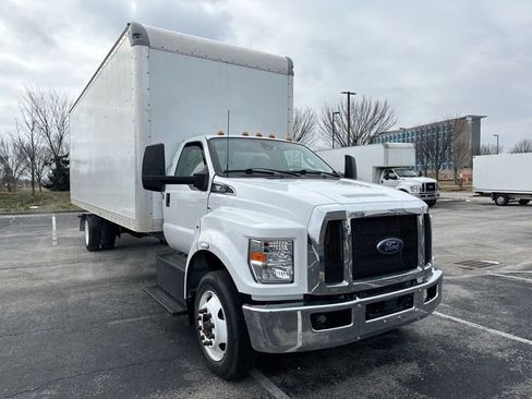 Used 2023 Ford F650 2WD Regular Cab Super Duty image 6