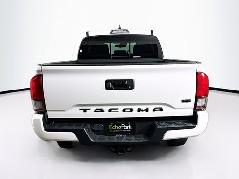 Used 2022 Toyota Tacoma SR5 image 7