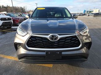 Used 2023 Toyota Highlander L video 2