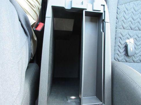 Used 2024 Chevrolet Equinox LT w/ LPO, Floor Liner Package image 27