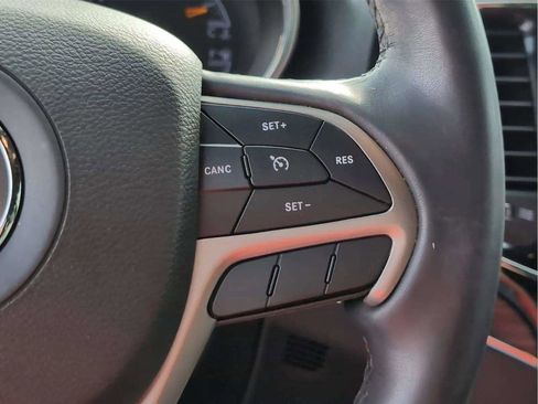 Used 2021 Jeep Grand Cherokee Limited image 16