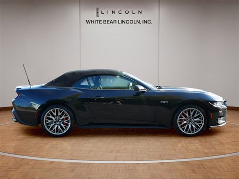 Used 2024 Ford Mustang GT Premium image 4