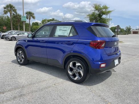 New 2025 Hyundai Venue Limited image 13