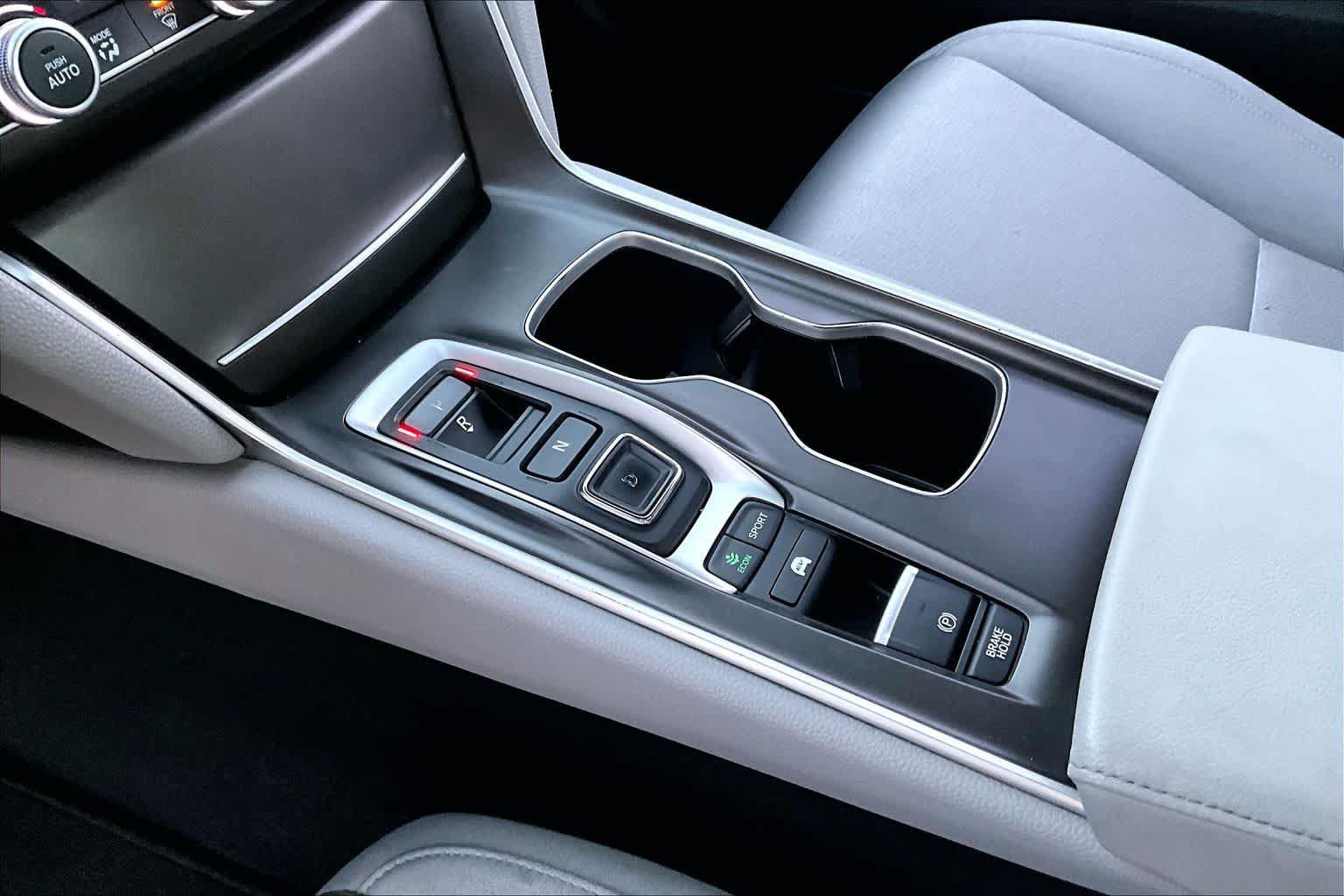 Used 2018 Honda Accord Hybrid image 17