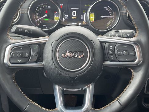 Used 2023 Jeep Wrangler Unlimited Sahara image 15