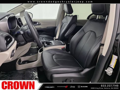 Used 2024 Chrysler Pacifica Limited FWD image 22