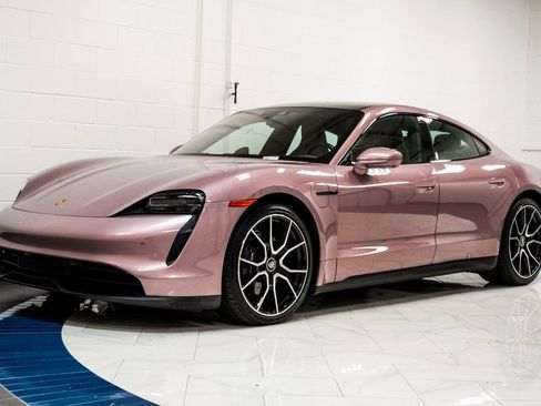 Used 2023 Porsche Taycan 4S w/ Premium Package image 4