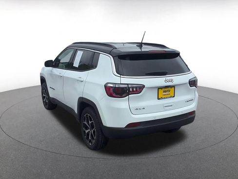 Used 2025 Jeep Compass Limited AWD/4WD image 11