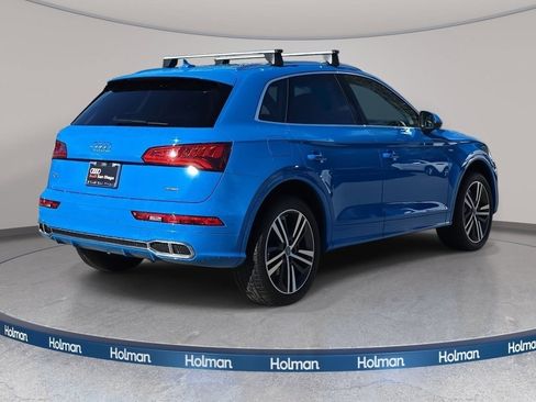 Used 2020 Audi Q5 e Premium Plus w/ Premium Plus Package image 4