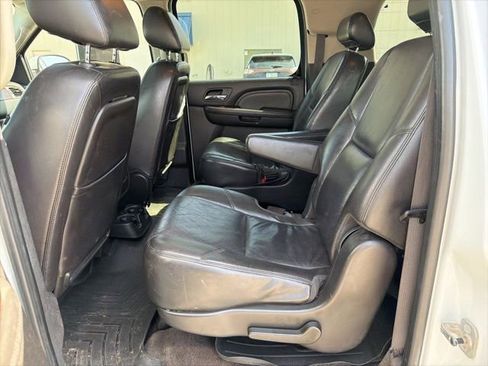 Used 2010 GMC Yukon XL Denali image 13