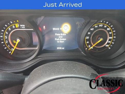 Used 2024 Jeep Gladiator Sport image 9