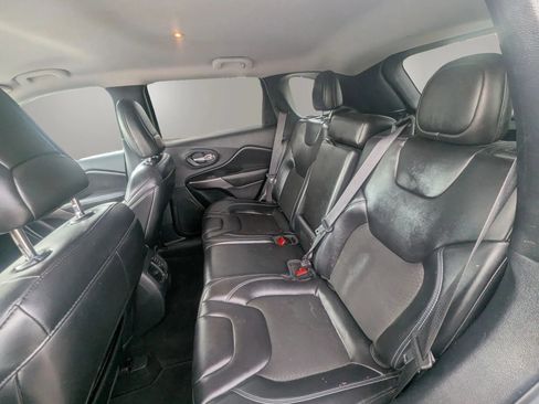 Used 2020 Jeep Cherokee Latitude Plus AWD/4WD image 12