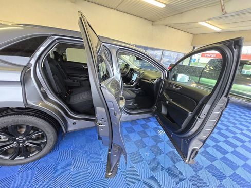 Used 2022 Ford Edge SE w/ Black Appearance Package image 30