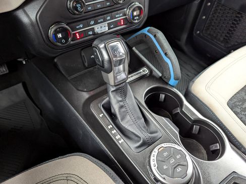 Used 2021 Ford Bronco Wildtrak image 24