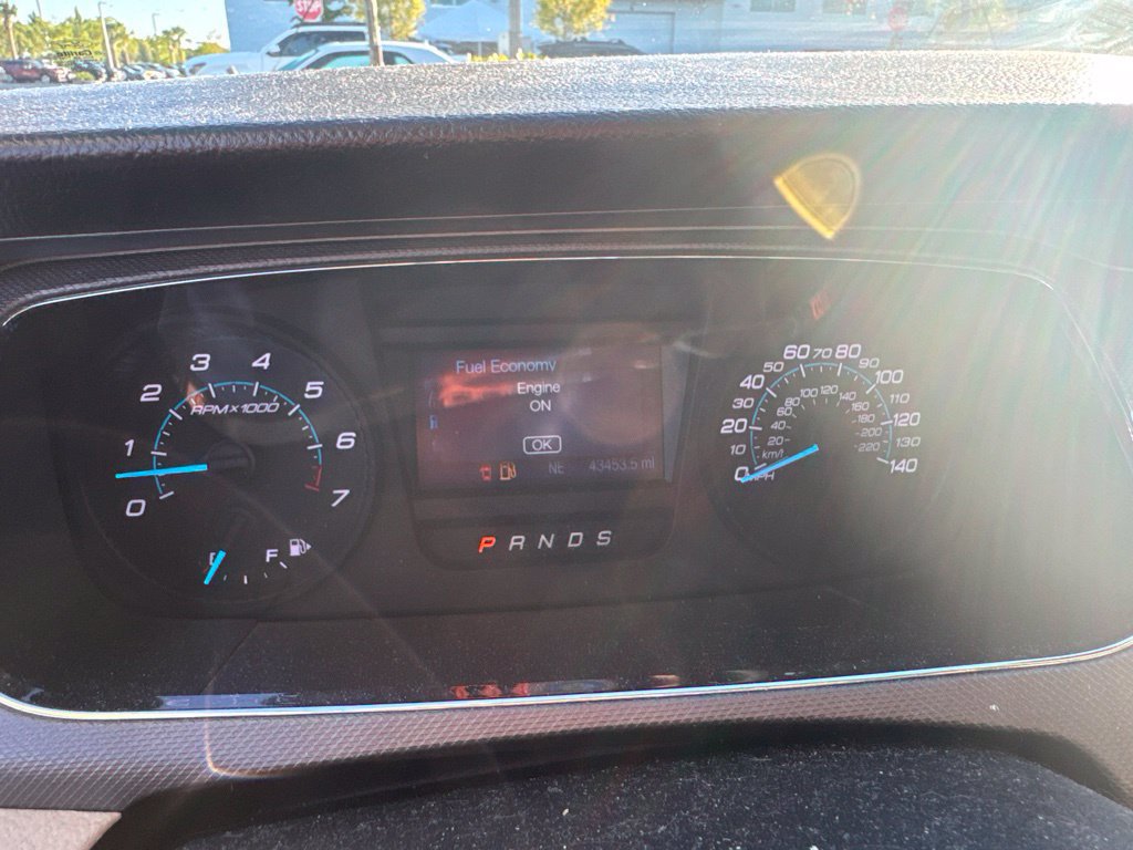 Used 2017 Ford Taurus SE FWD image 14