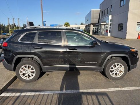 Used 2014 Jeep Cherokee Latitude w/ Comfort/Convenience Group AWD/4WD image 7