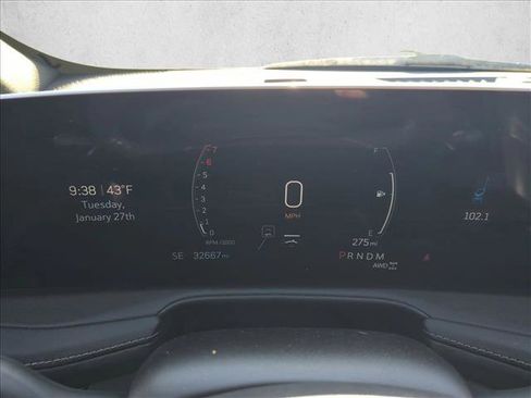 Used 2025 Cadillac XT4 Premium Luxury image 11