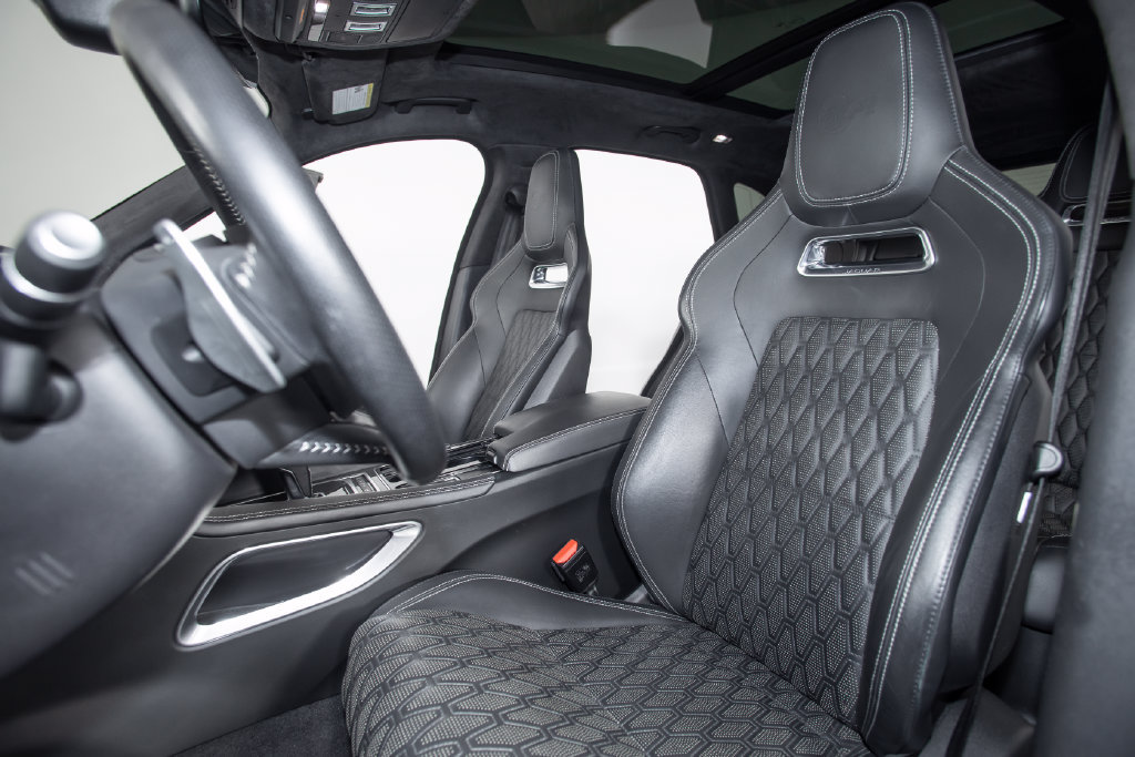 Used 2020 Jaguar F-PACE SVR AWD/4WD image 3