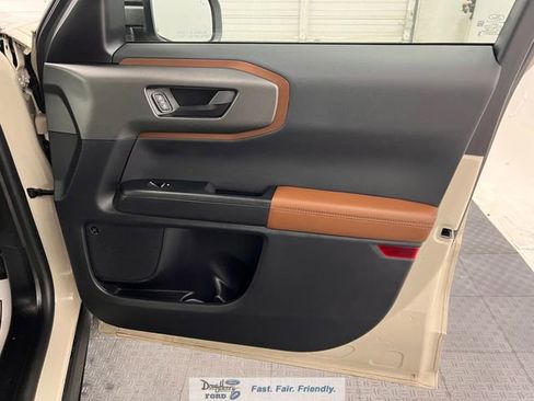 Used 2025 Ford Bronco Sport Outer Banks w/ Outer Banks Tech Package+ image 32